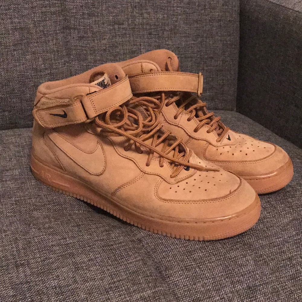 Nike Air Force 1 (authentic)